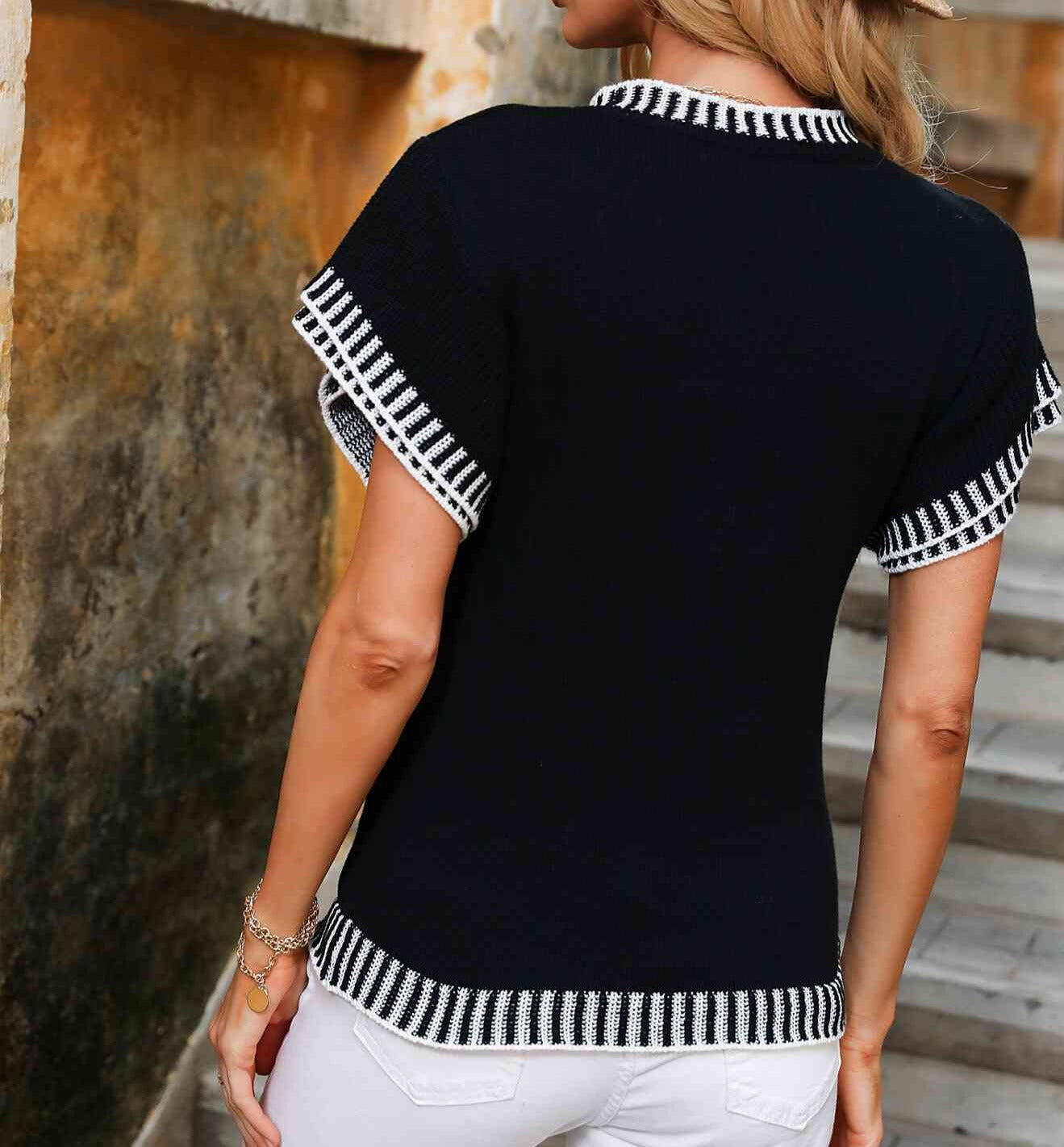Contrast Round Neck Short Sleeve Knit Top